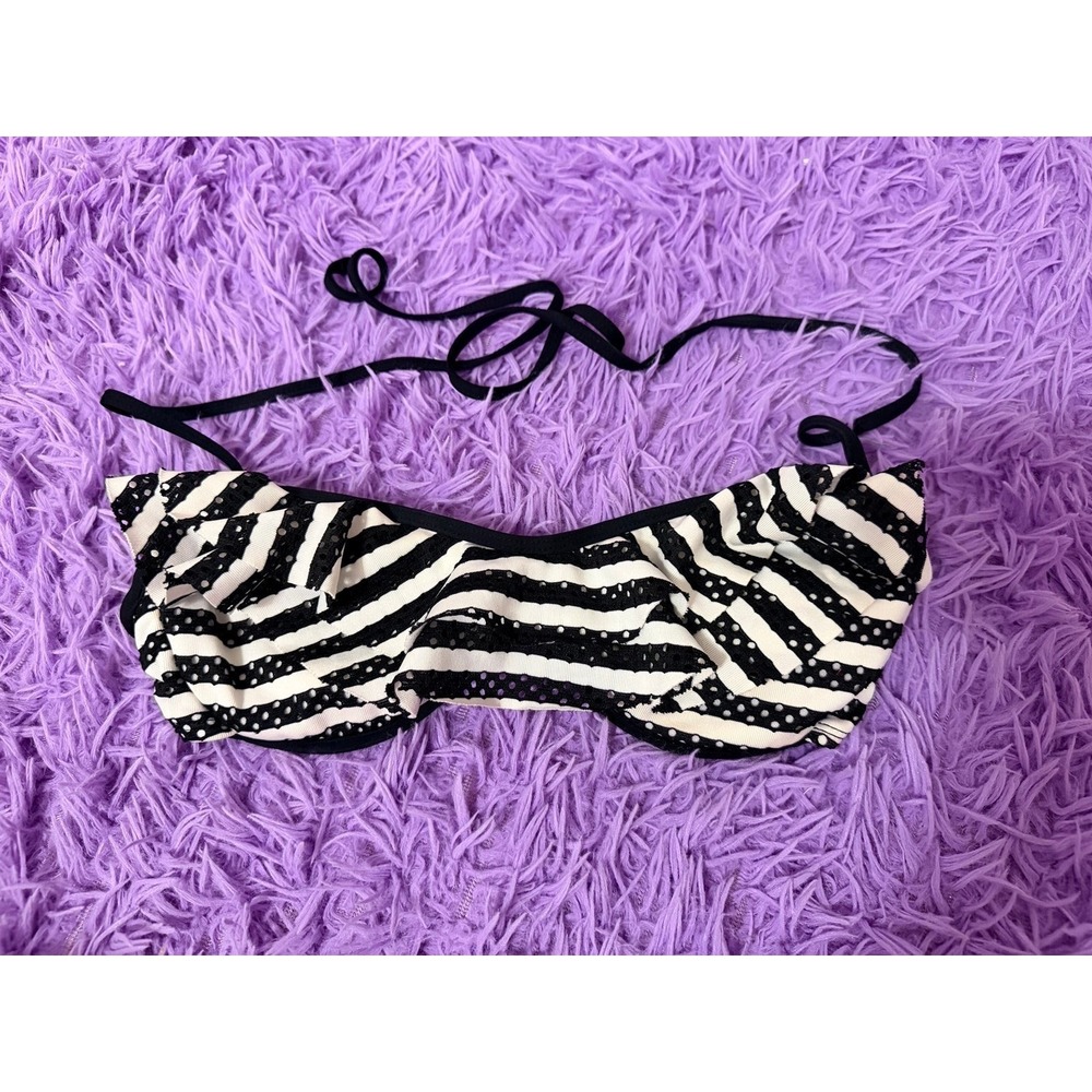 2010's black and white Kenneth Cole bikini top size small